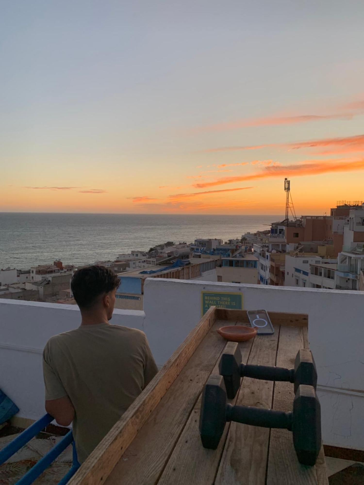 Sunny Wave Taghazout Surf & Yoga Hotel Екстериор снимка
